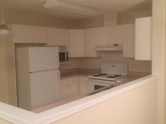 3rd image of 7905 96th St NW #301