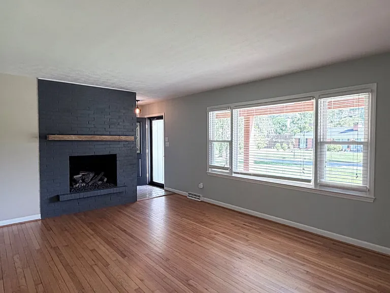 18 Carjen Ave — Photo 17