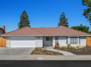 1182 Joshua Ave, Clovis, CA 93611