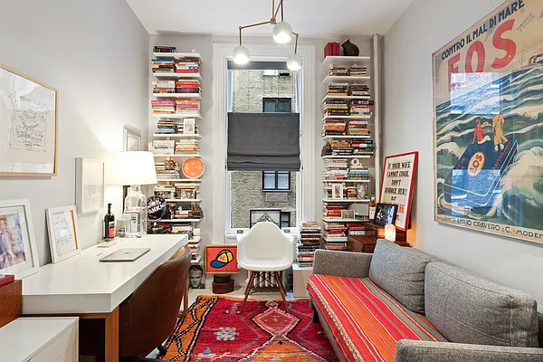 Sold by Compass | media 25