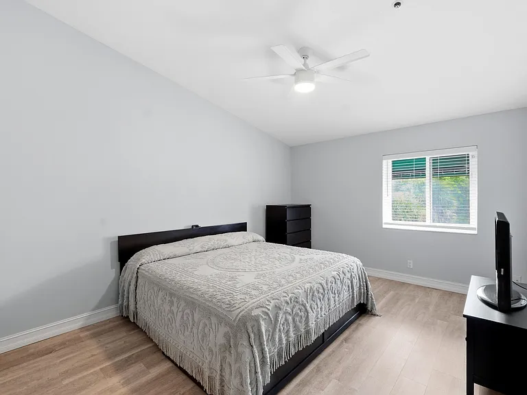 2445 NE 14th St #5-509 — Photo 19