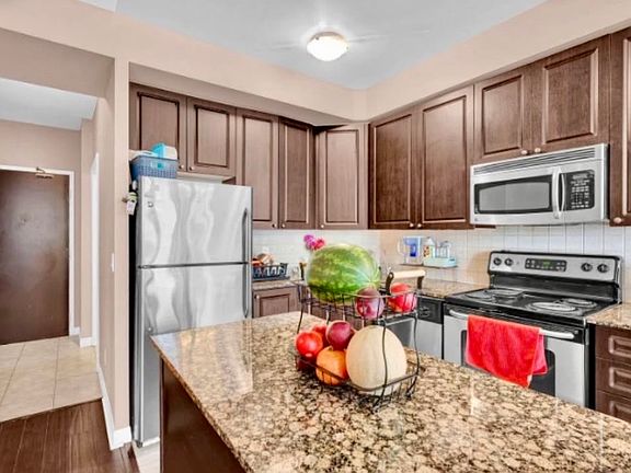 4th image of 225 Webb Dr