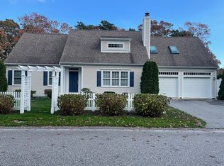 110 Schooner Ln, Hyannis, MA 02601