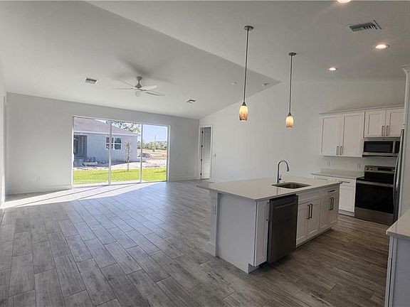 3rd image of 4716 NW 39th PL