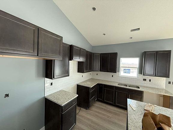 4th image of 5180 N Toben Dr