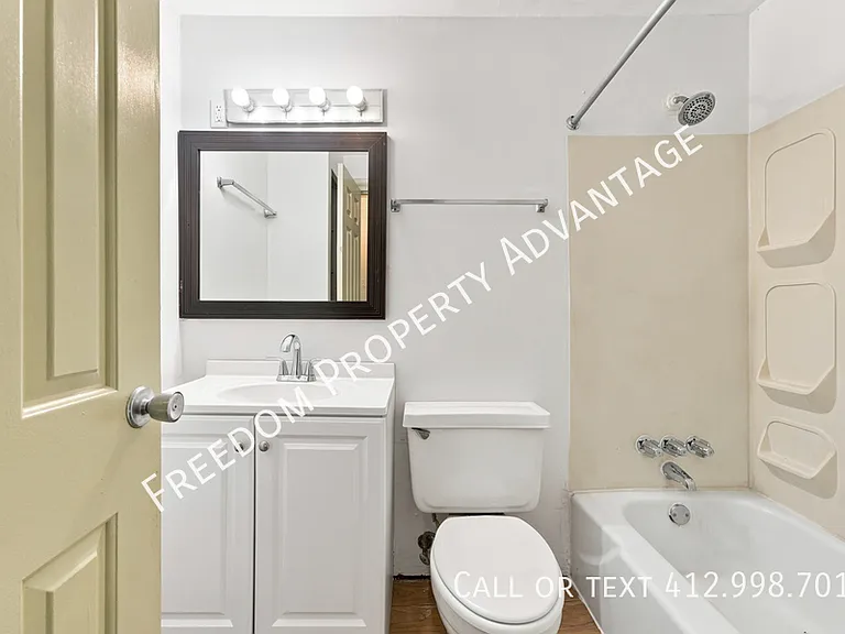 2523 Park Hill Dr — Photo 14