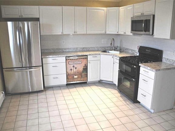 2nd image of 14 Parkdale Dr