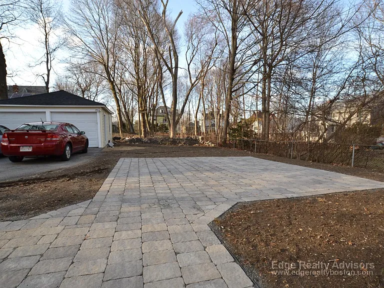 22 Burton St — Photo 14