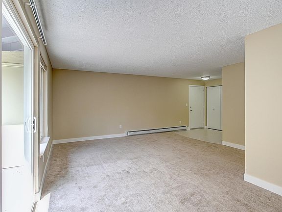 2nd image of 1010 139th Pl NE #C05