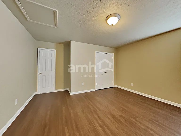 128 McKain Xing — Photo 15