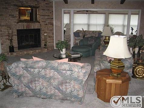 3rd image of 3352 Piping Rock