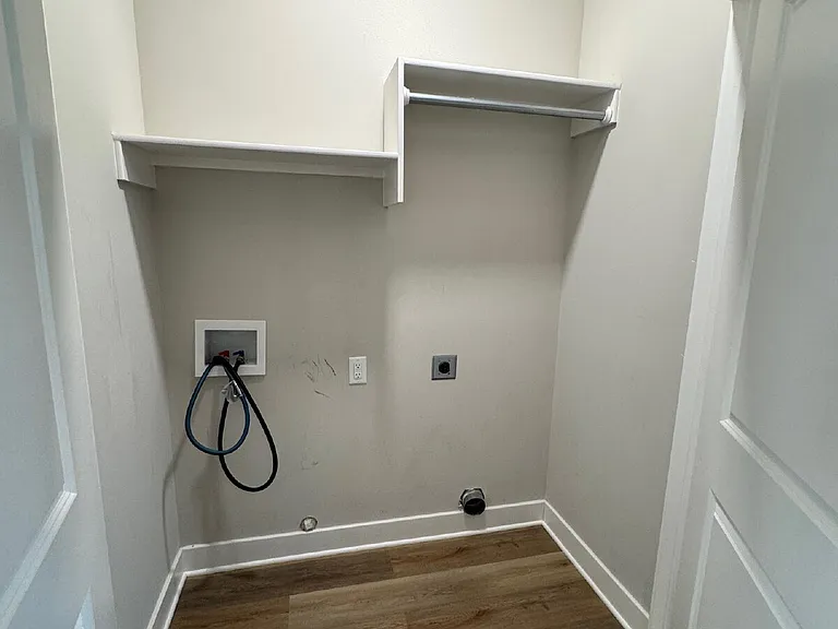 5242 N Cypress Cir — Photo 2