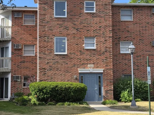 1303 Cunat Ct APT 3D, Lake In The Hills, IL 60156