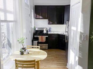 301 W Eugenie St APT 2R, Chicago, IL 60614
