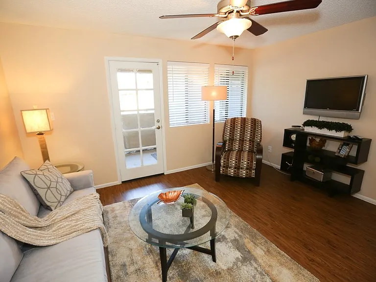10134 W Mohawk Ln — Photo 17