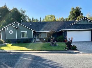 1387 Gladstone Ct, Redding, CA 96001