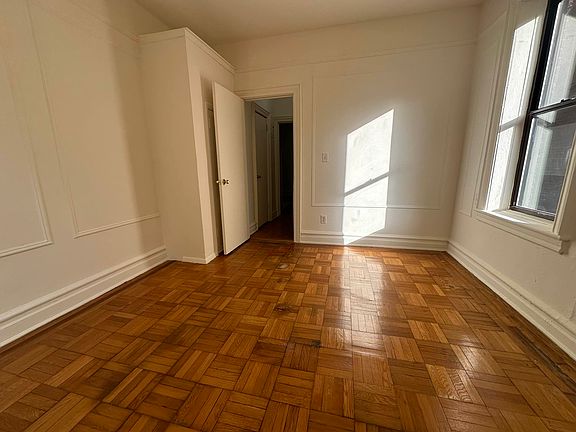 5th image of 8260 116th St APT B3