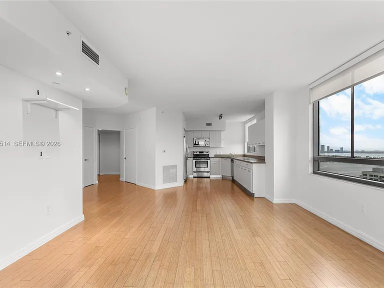 1330 West Ave #2207 — Photo 1