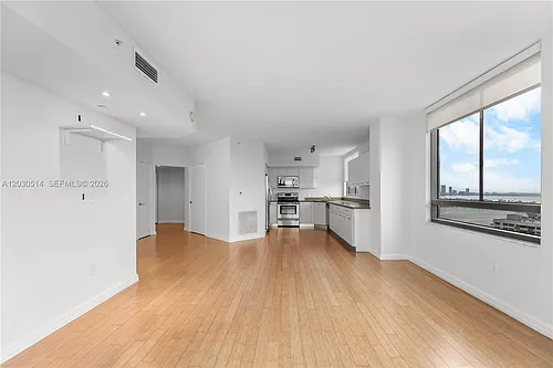 1330 West Ave #2207 Photo 1