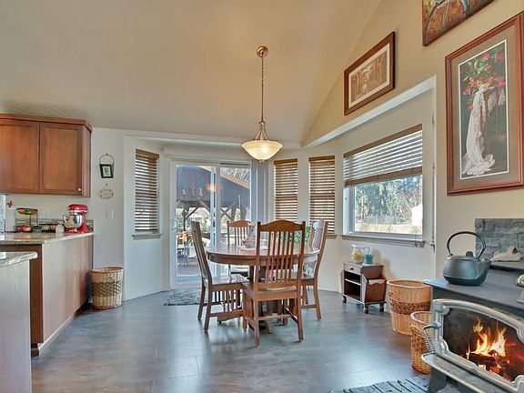 4th image of 22518 65th Ave E