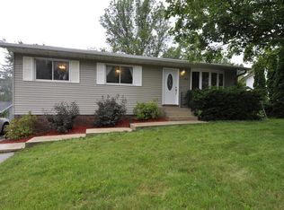 3841 Willow Heights Dr SW, Rochester, MN 55902