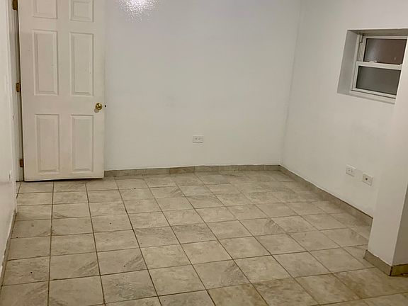 5th image of 6429 N Francisco Ave
