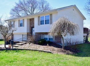 2815 Marlo Dr, Zanesville, OH 43701