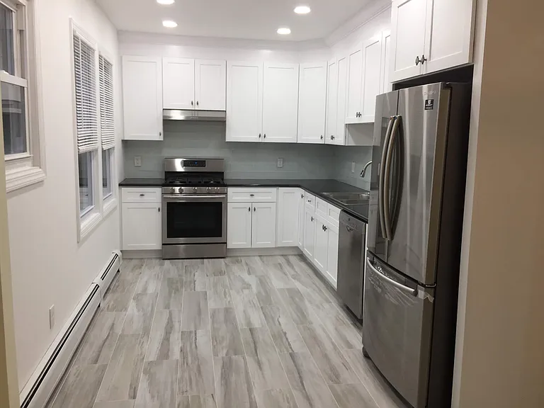 248 2nd St #2 — Photo 21