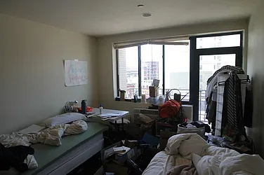 Rented by Space Marketing Shop