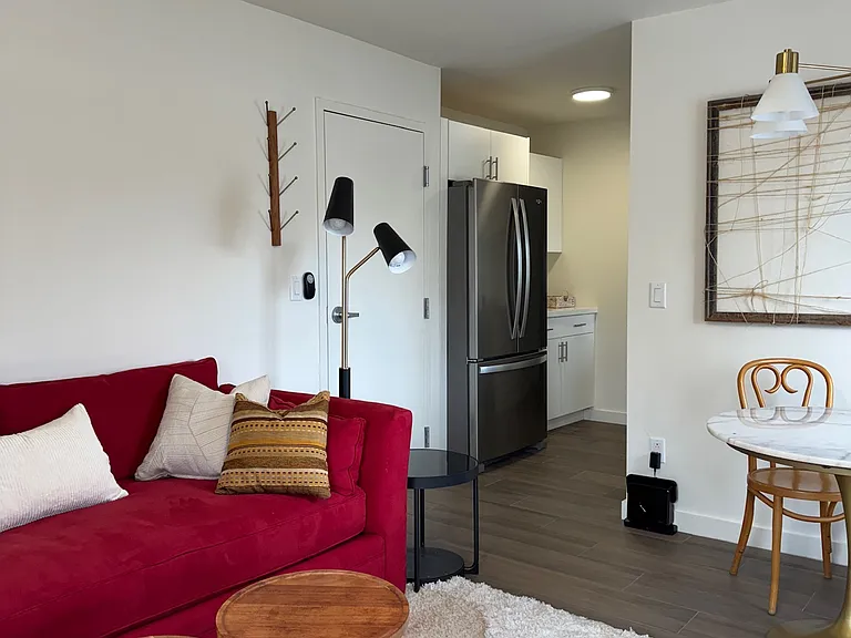 217 Madeira Ave #4 — Photo 3