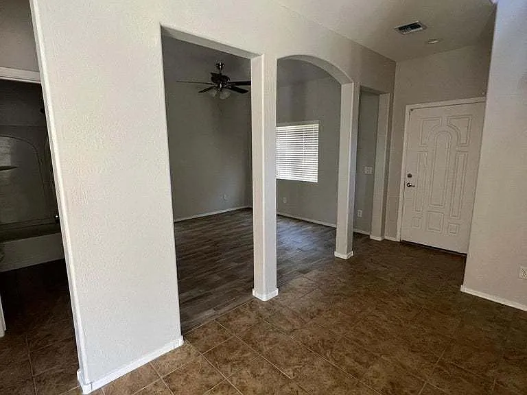 4661 E Laurel Ave — Photo 22