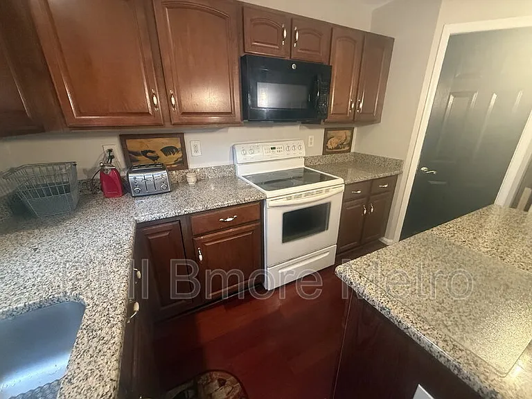 906 Hidden Moss Dr — Photo 6