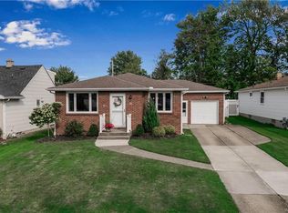 51 S View Dr, Depew, NY 14043