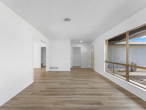 3rd image of 525 Fairfield Drive