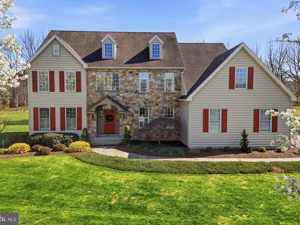 1101 Winchester Ct, Pottstown, PA 19465