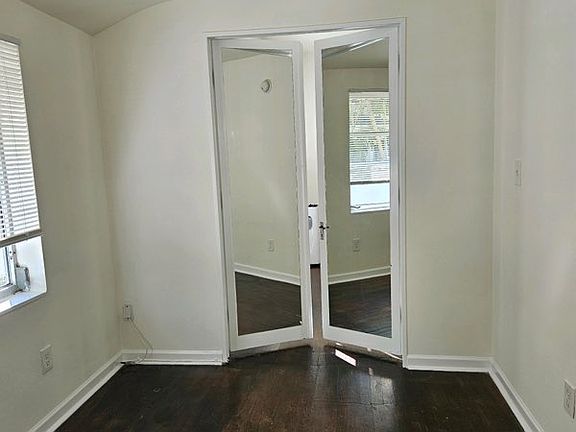 3rd image of 135 7th Ave NE #2