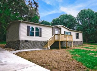 364 Country Ln, Loudon, TN 37774