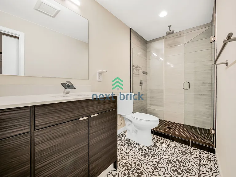 8841 Midvale Ave N #C — Photo 14