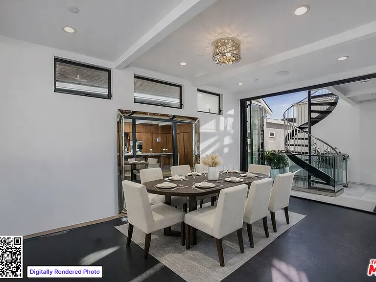 2105 E Balboa Blvd — Photo 25