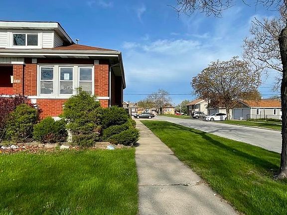 2nd image of 1540 N 16th Ave