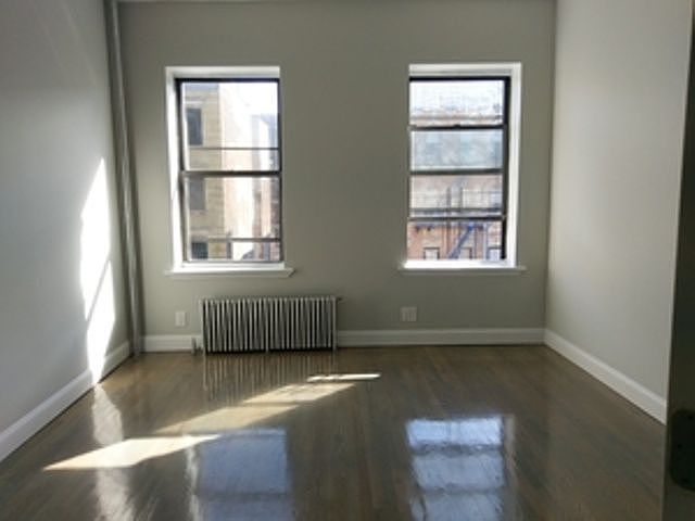 1st image of 221 Pulaski St #4RR