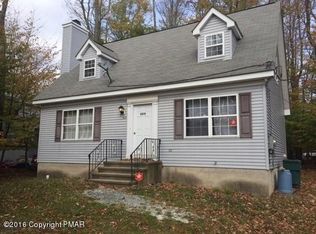 7326 Meadowlark Dr, Tobyhanna, PA