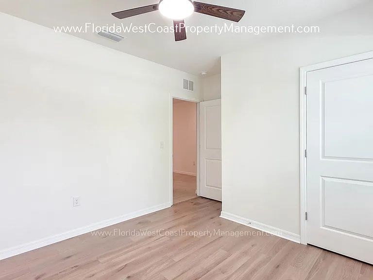 2836 Greenleaf Ter — Photo 26