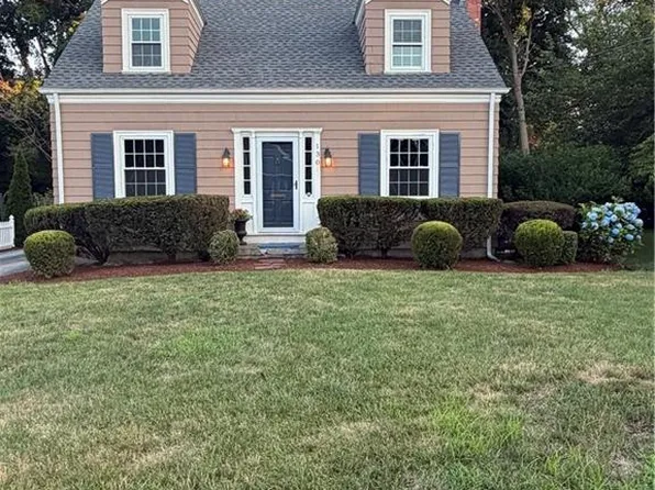 130 Ferry Ln, Barrington, RI 02806