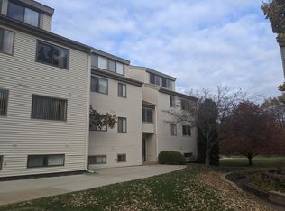 1913 Melrose Dr #C, Champaign, IL 61820