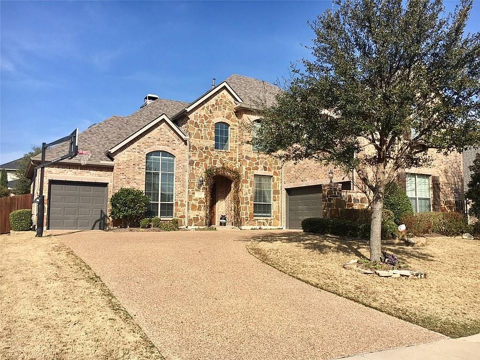 1st image of 824 Hidden Springs Ct