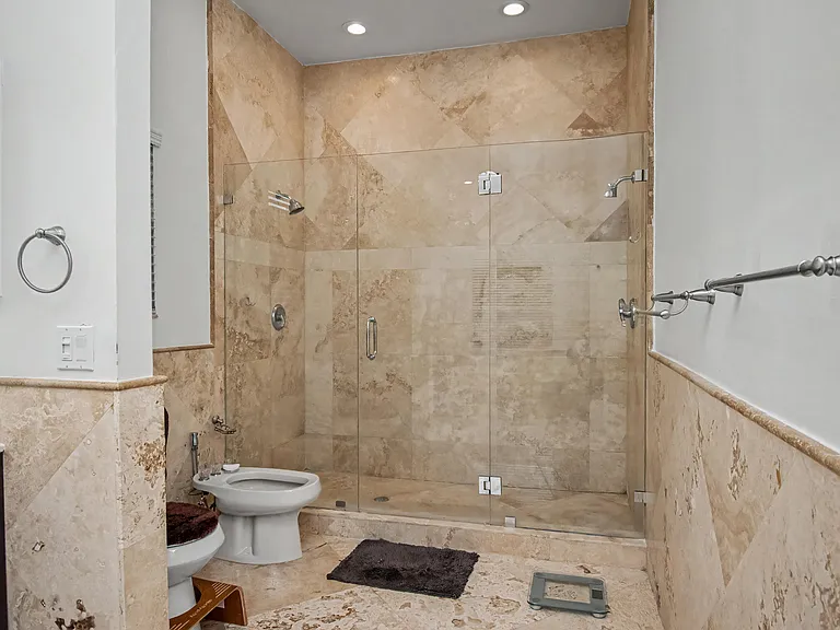 2653 NW 46th St — Photo 20