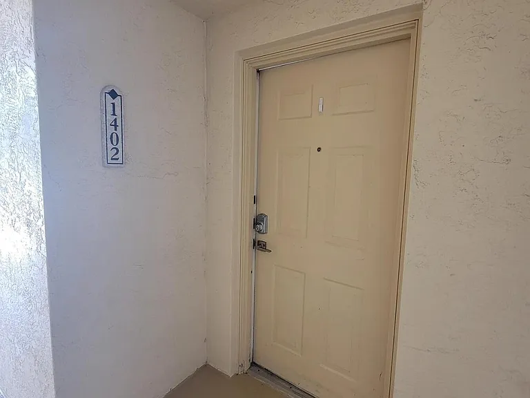 1400 Crestwood Ct S #1402 — Photo 22