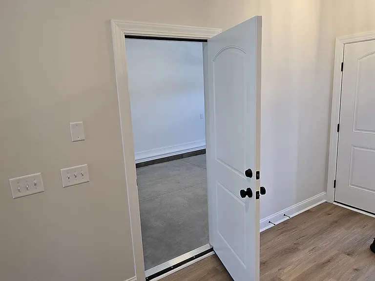 4301 Laurel Ridge Dr — Photo 10
