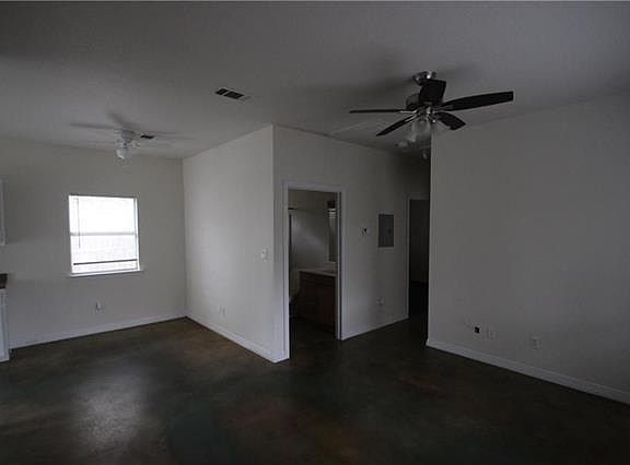 4th image of 3318 Blumie St